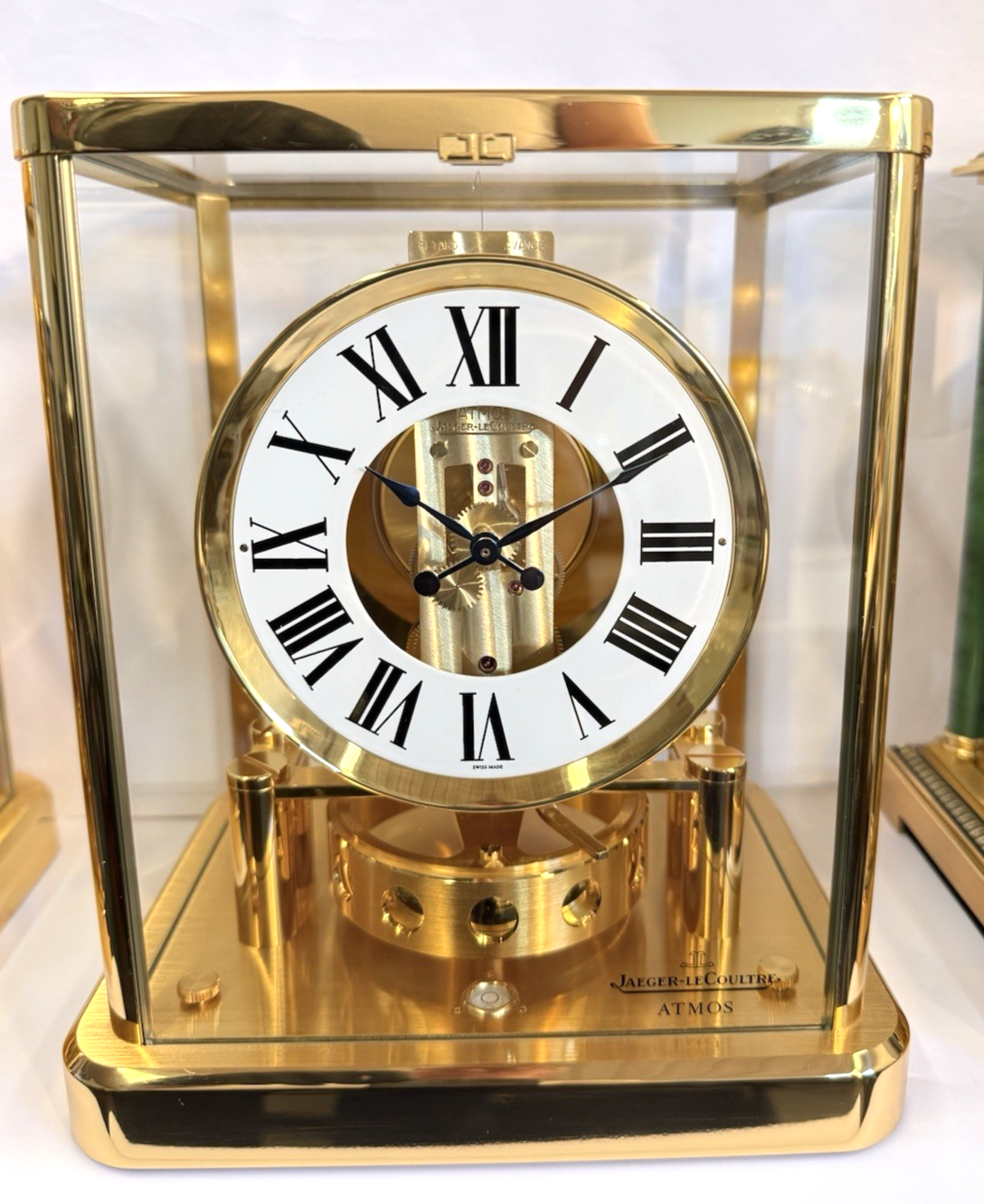 Atmos Classique vergoldet