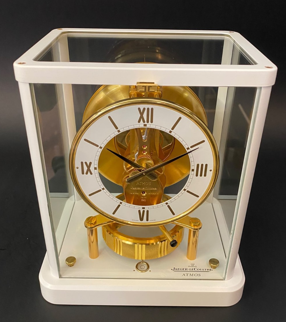 Atmos Classic Contemporain Weiß-Gold