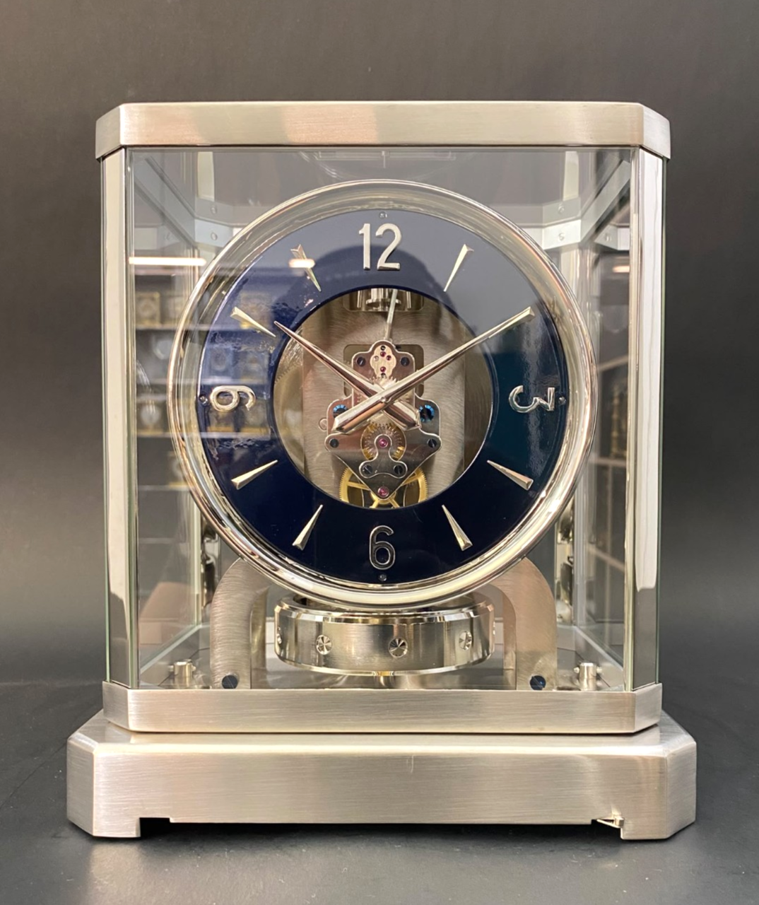 Atmos II – Kaliber 519, neu vernickelt