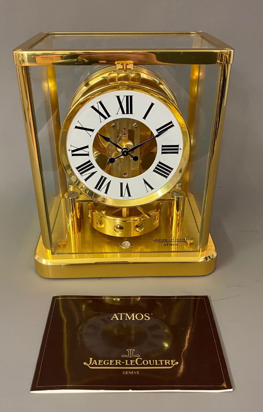 Atmos Classique vergoldet